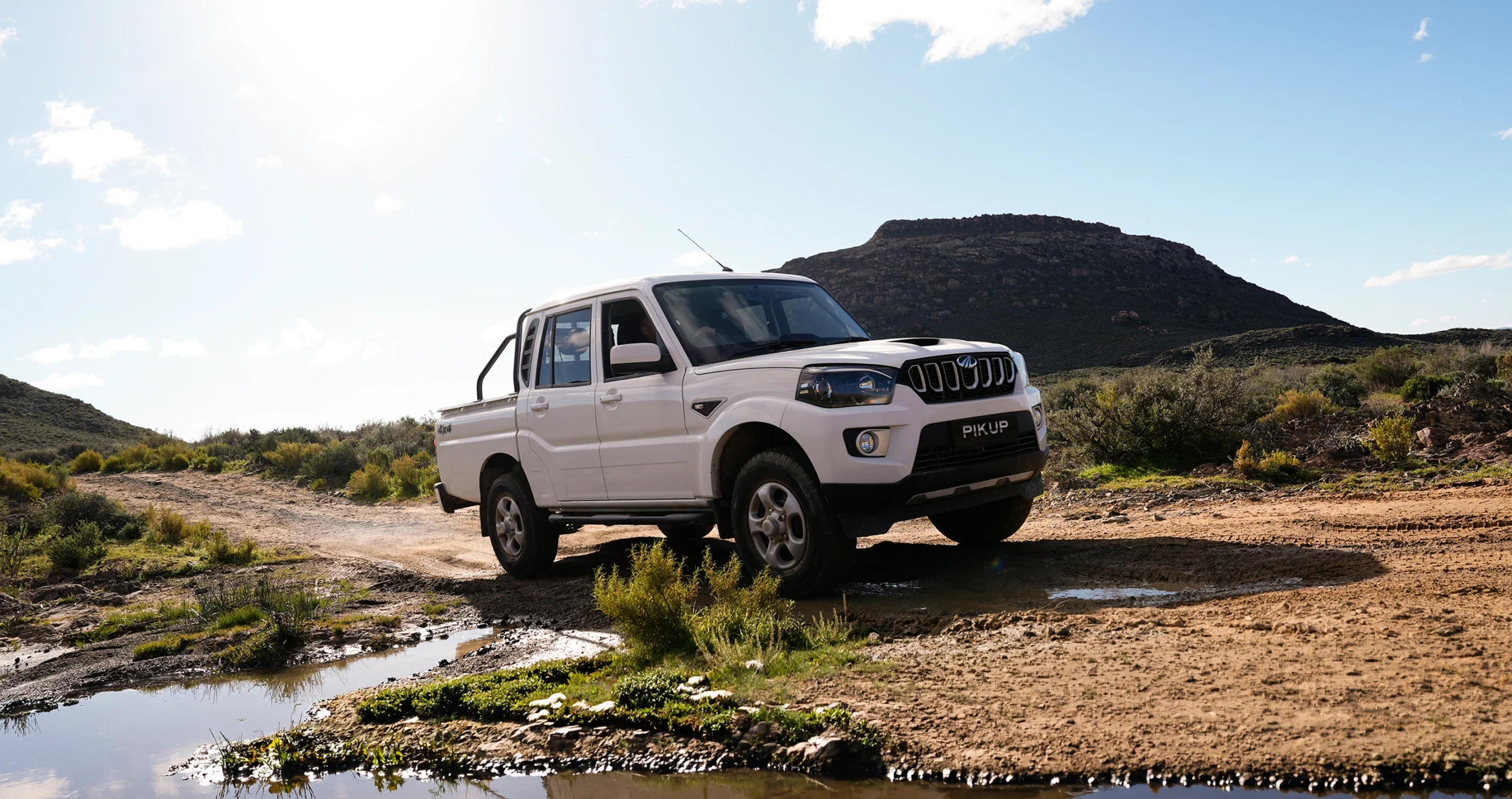 Pik Up Double Cab official photography